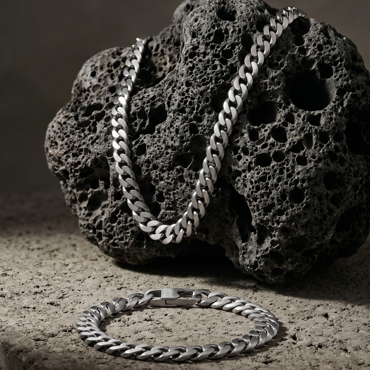 Ethos Curb 20" Brushed Gun Metal Chain Necklace image number 6